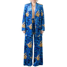 Load image into Gallery viewer, Blue Velvet Blazer with Belt Oriental Floral Βελούδινο Μπλε Σακάμι με Ζώνη Λουλούδια